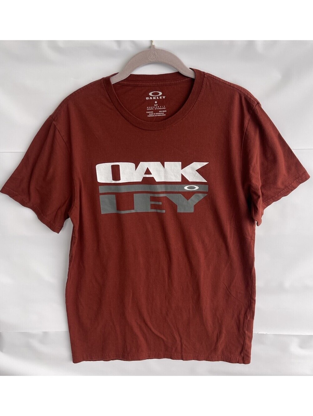 Oakley T-Shirt Size S Red Spell Out Geometric Regular Cotton